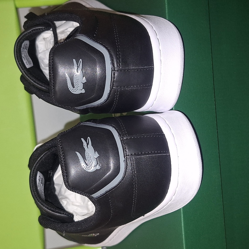 Lacoste Carnaby Pro Black and White Sneakers BNWT